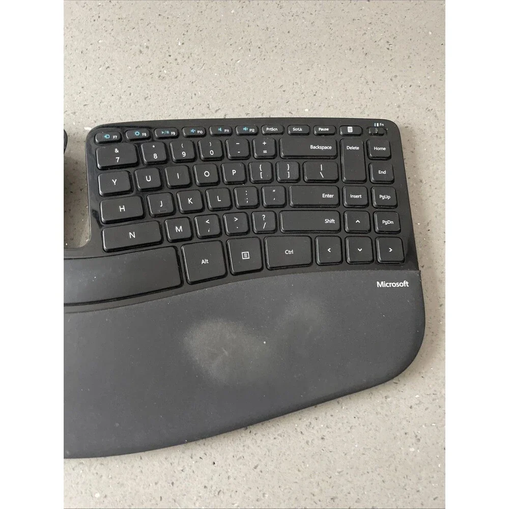 Microsoft Natural Ergonomic Curved Wired Keyboard 4000 1048 KU-0462 NO DONGLE